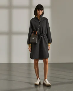 Vestido de malha com cintura ajustável