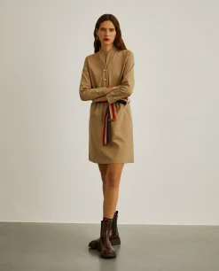 Vestido de malha curto com cinto