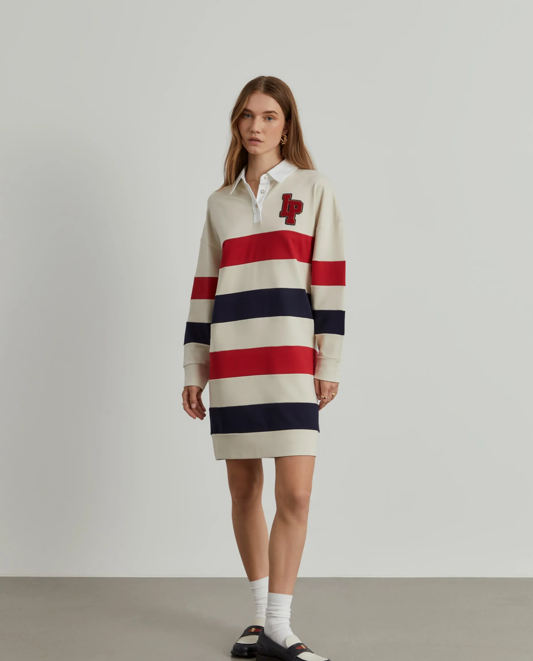 Vestido de malha às riscas