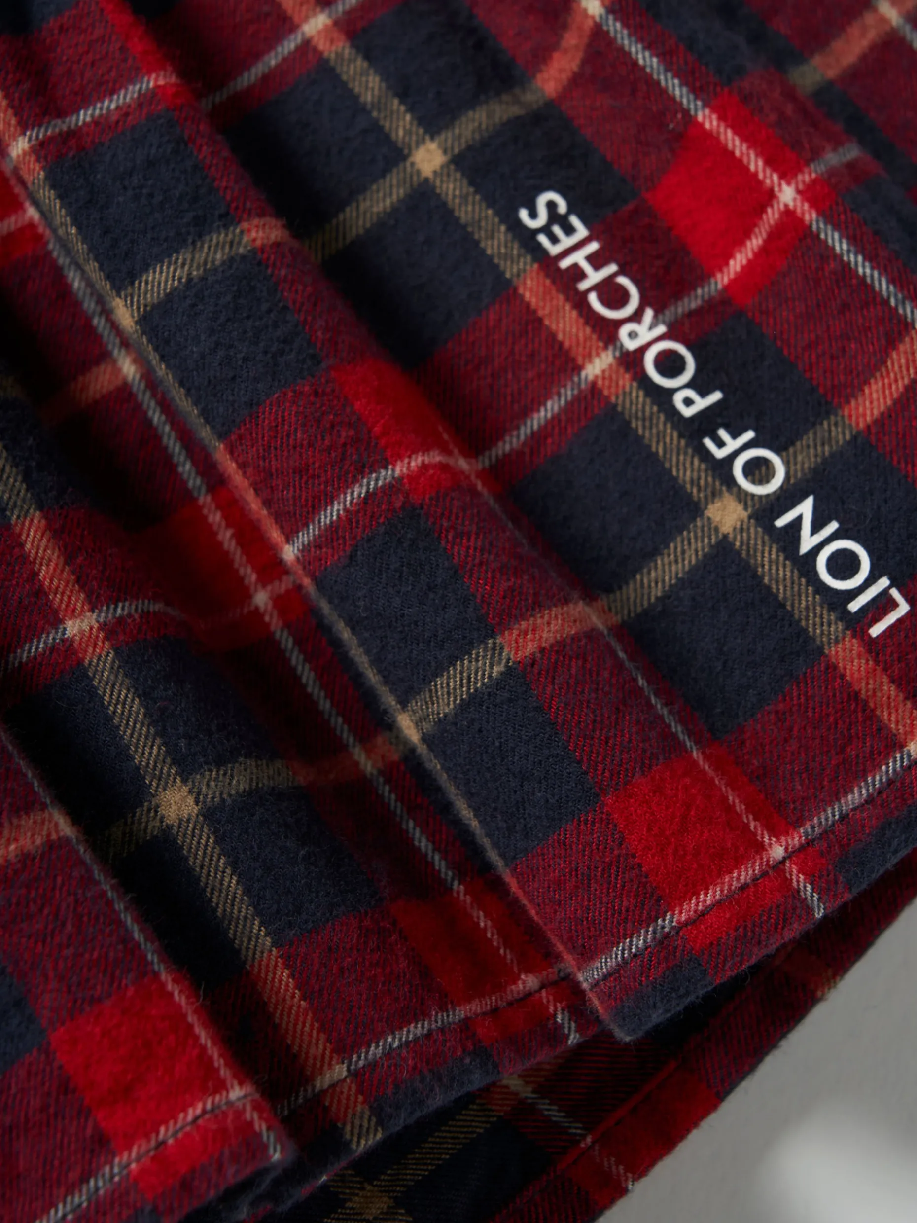 Vestido de manga comprida com padrão xadrez