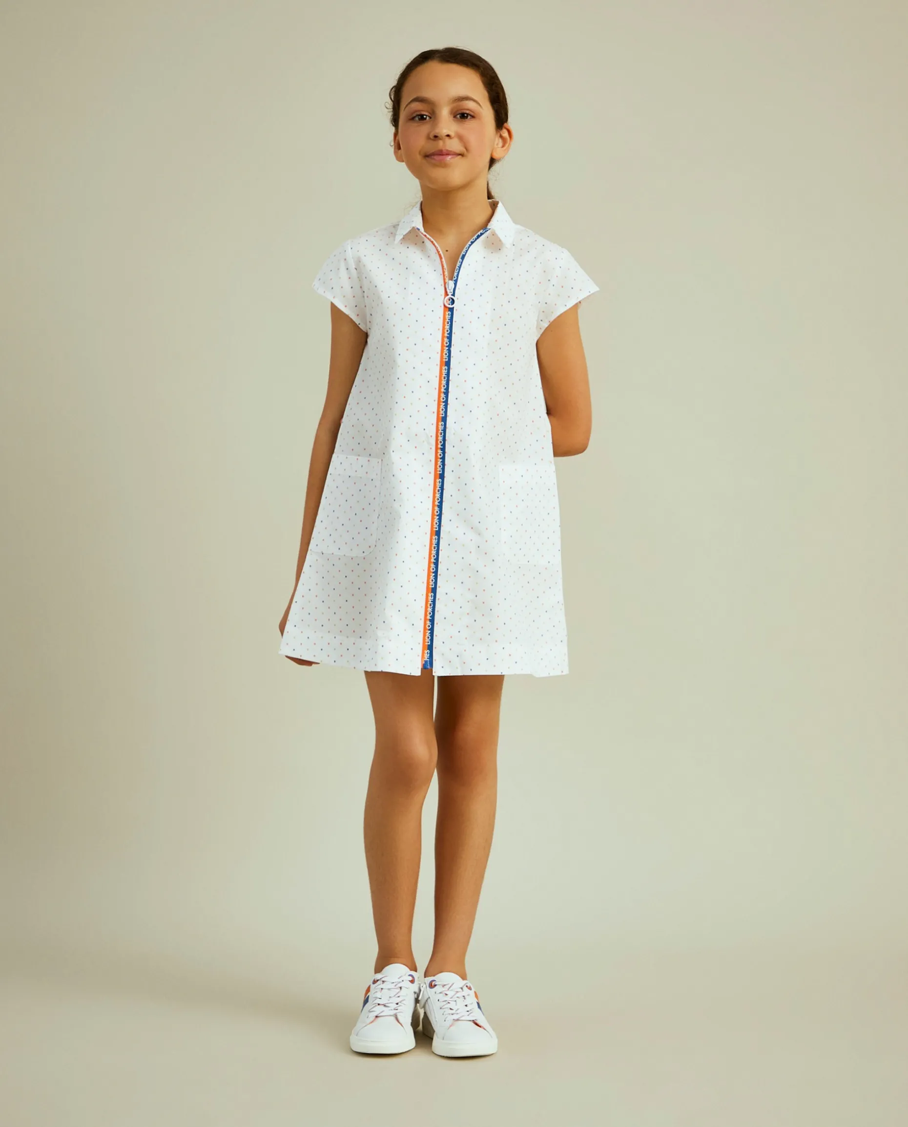 Vestido de manga curta com mini leões