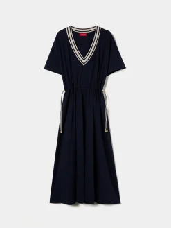 Vestido de manga curta com decote em V