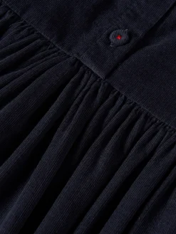 Vestido decote camiseiro em bombazina