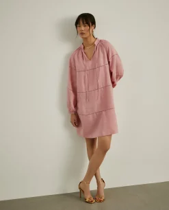 Vestido em linho com manga abalonada