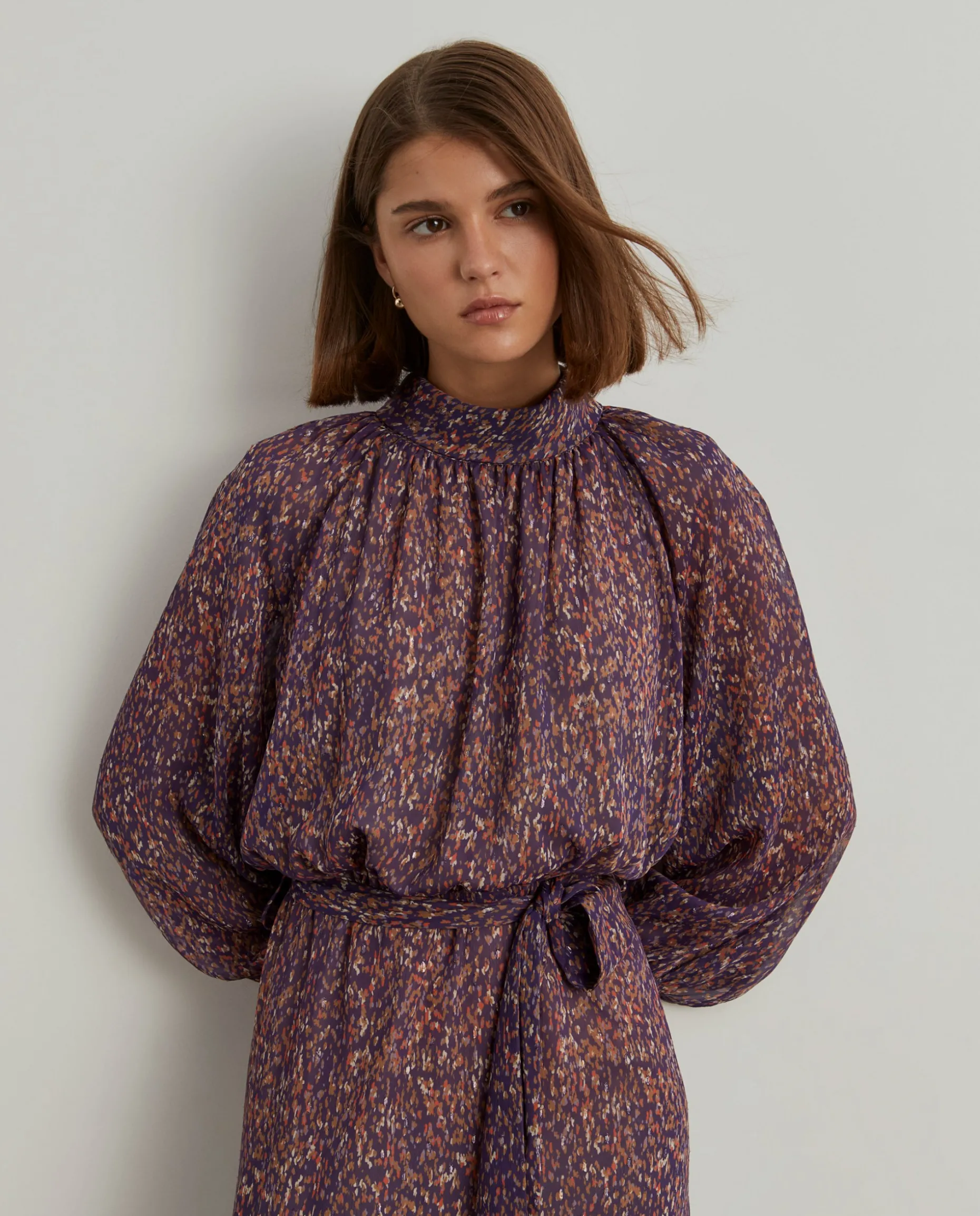 Vestido estampado mangas abalonadas