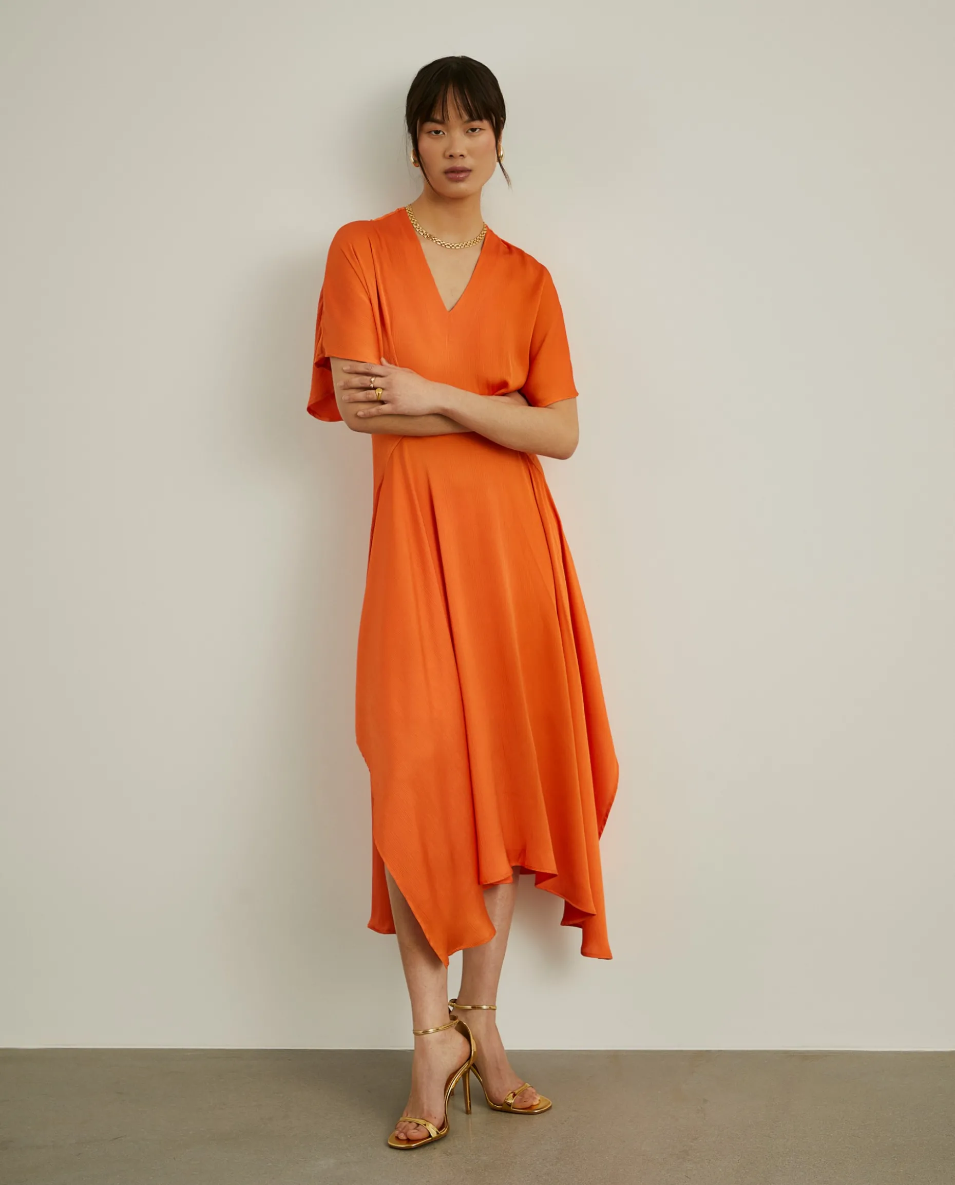 Vestido fluido assimétrico