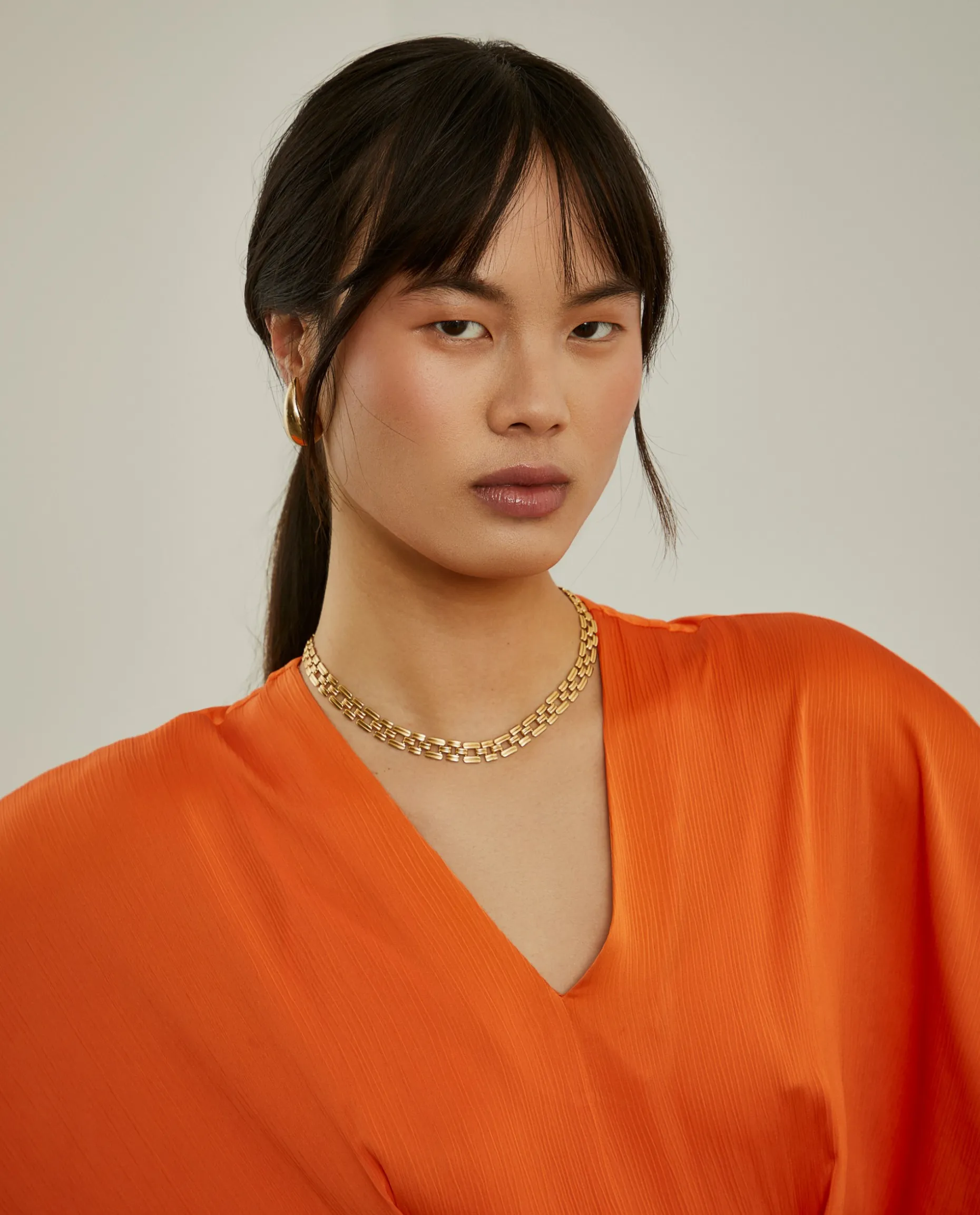 Vestido fluido assimétrico