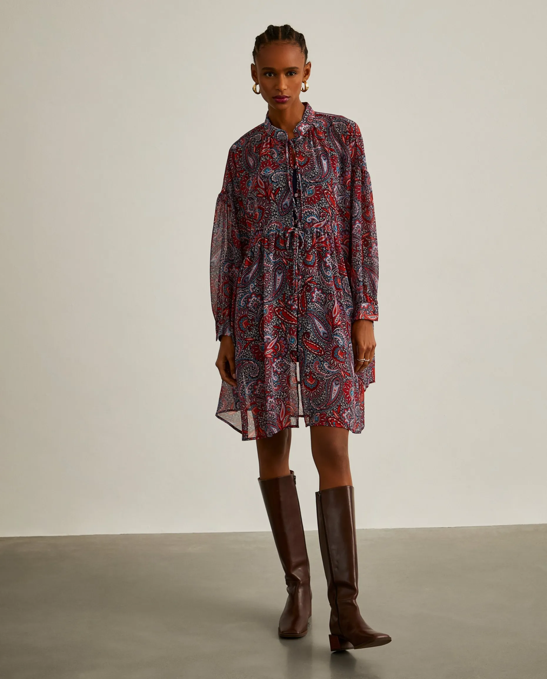 Vestido fluido com padrão cornucópias