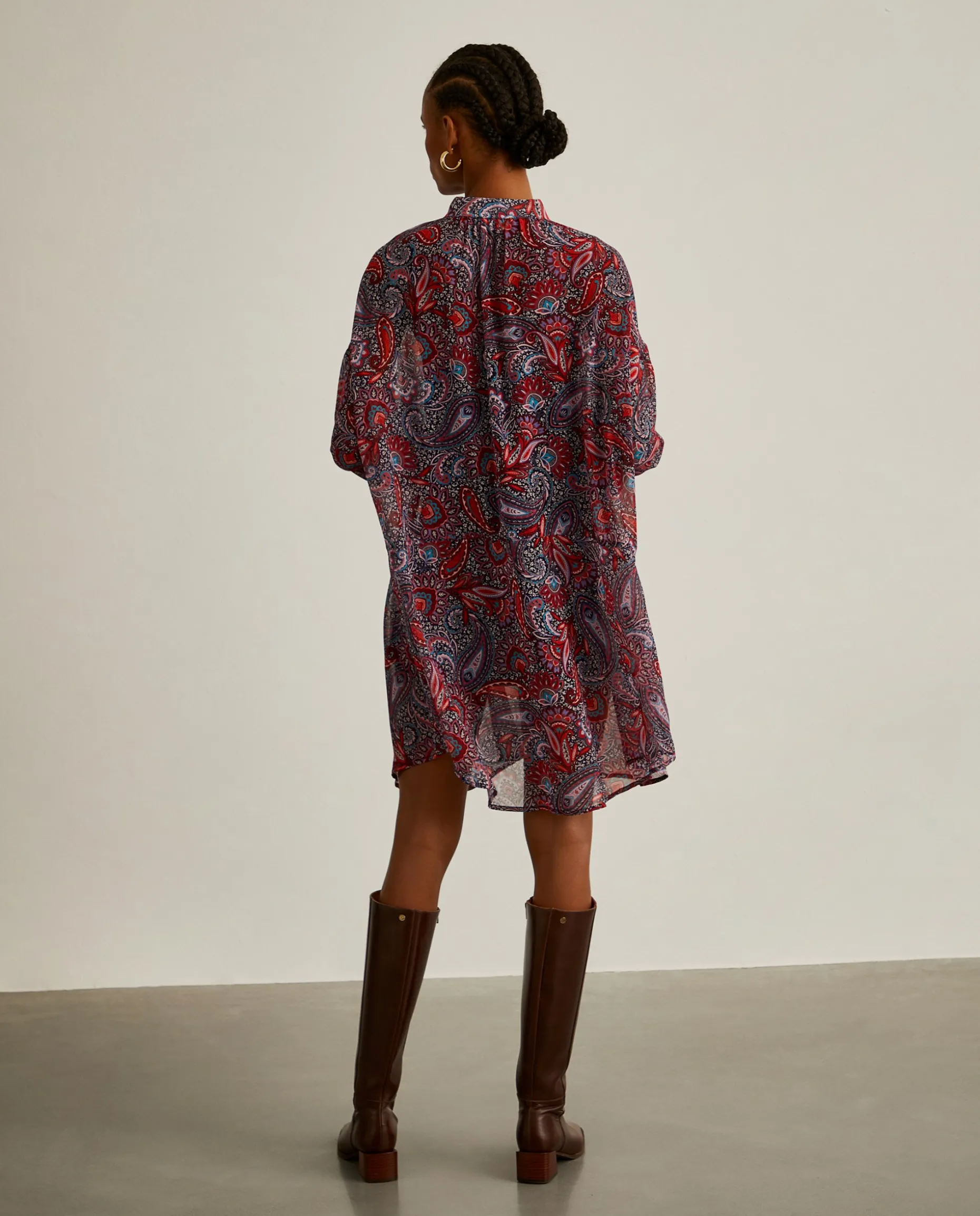 Vestido fluido com padrão cornucópias