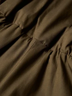 Vestido midi com decote de trespasse